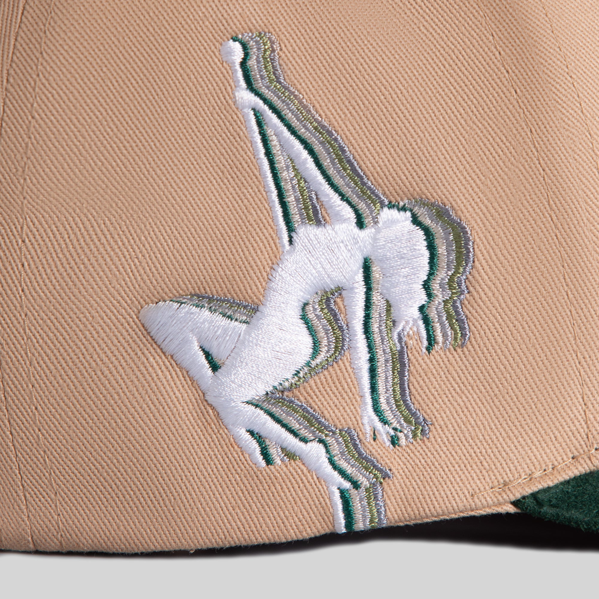 PLAYERS CLUB TAUPE FG GREEN TWILL SUEDE TRUCKER