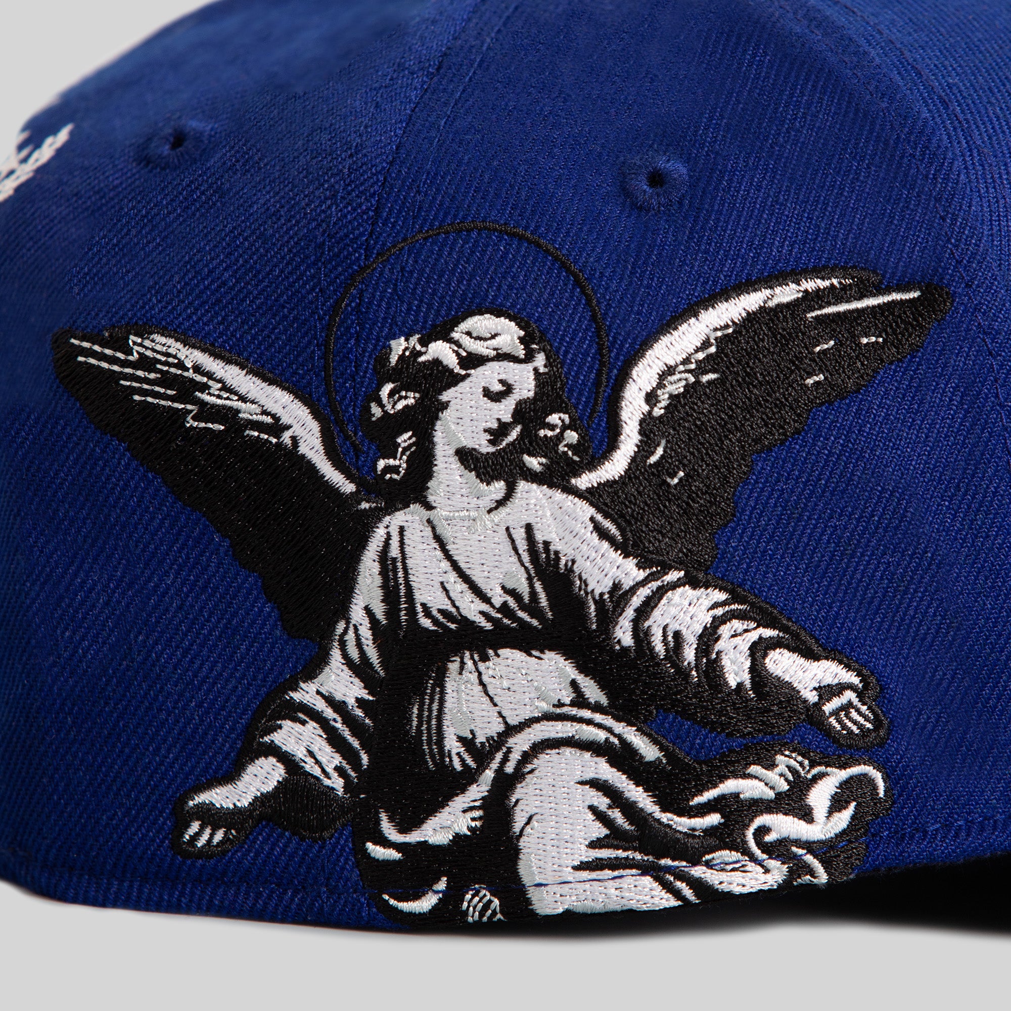 HOLY GRAIL GAME ROYAL BLACK TRUCKER