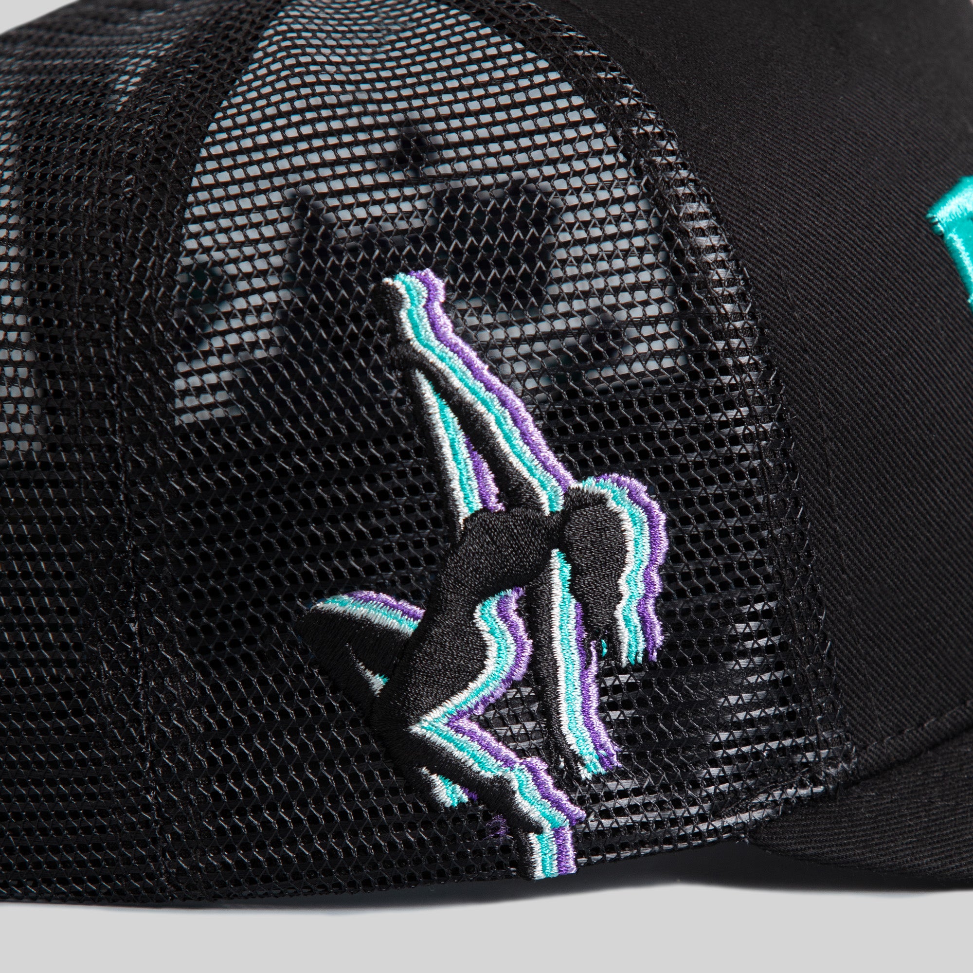 PLAYERS CLUB BLACK TWILL MESH TRUCKER