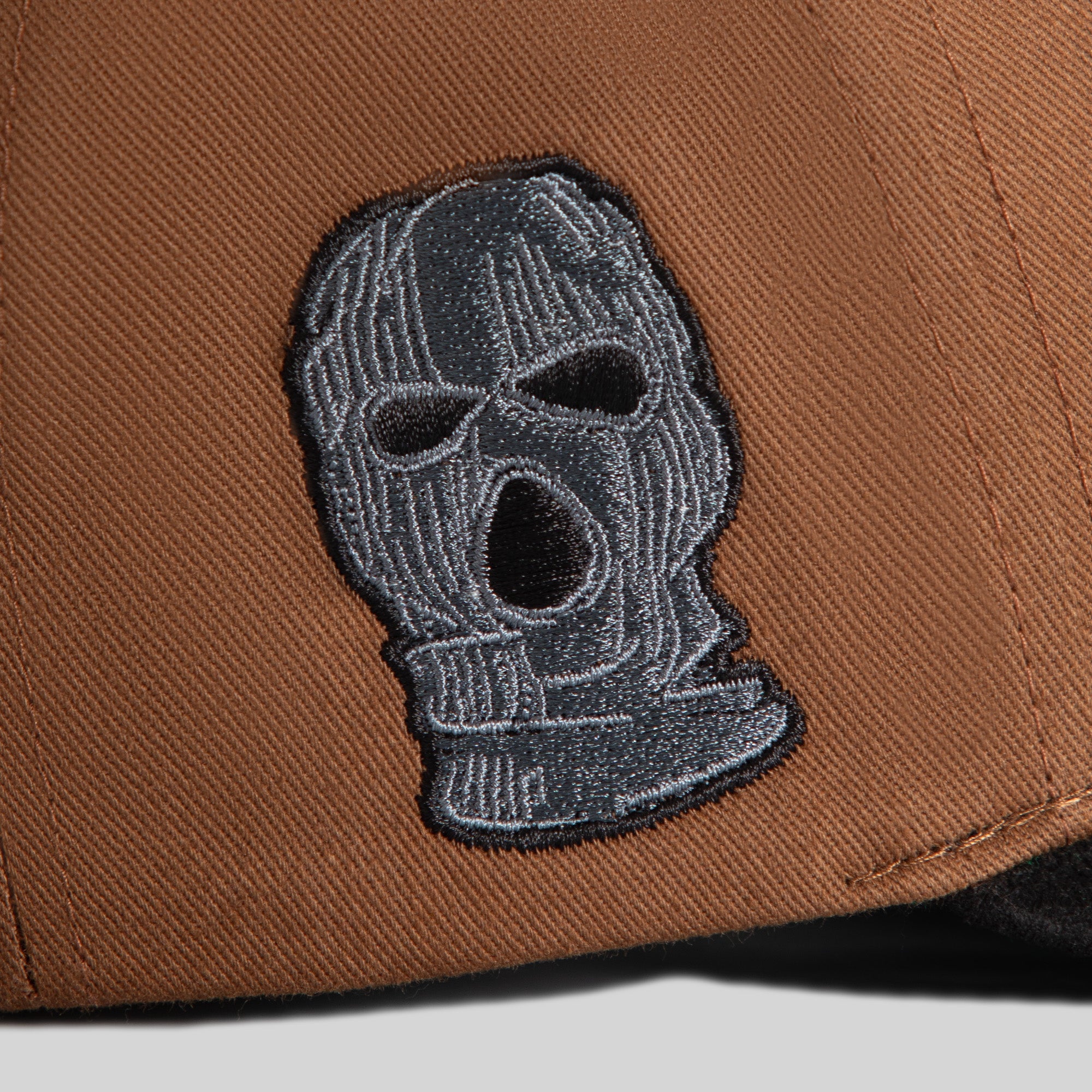 EVERYBODY GOTTA EAT SESAME BLACK TWILL SUEDE TRUCKER
