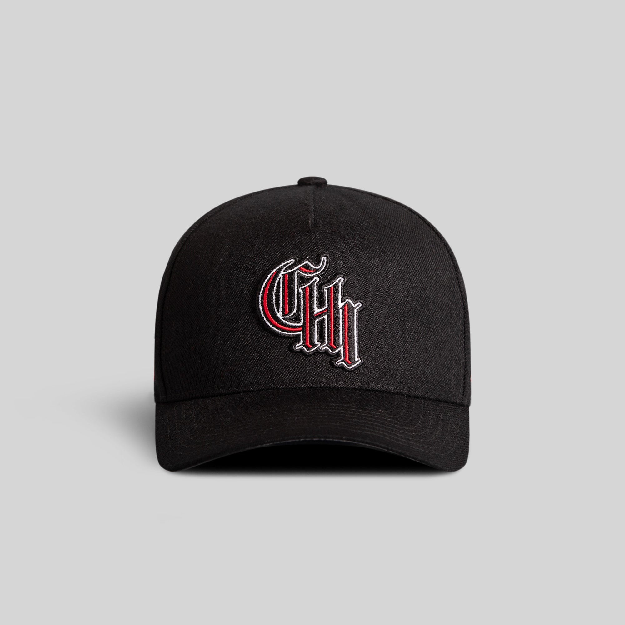 OLD ENGLISH CHICAGO BLACK TRUCKER