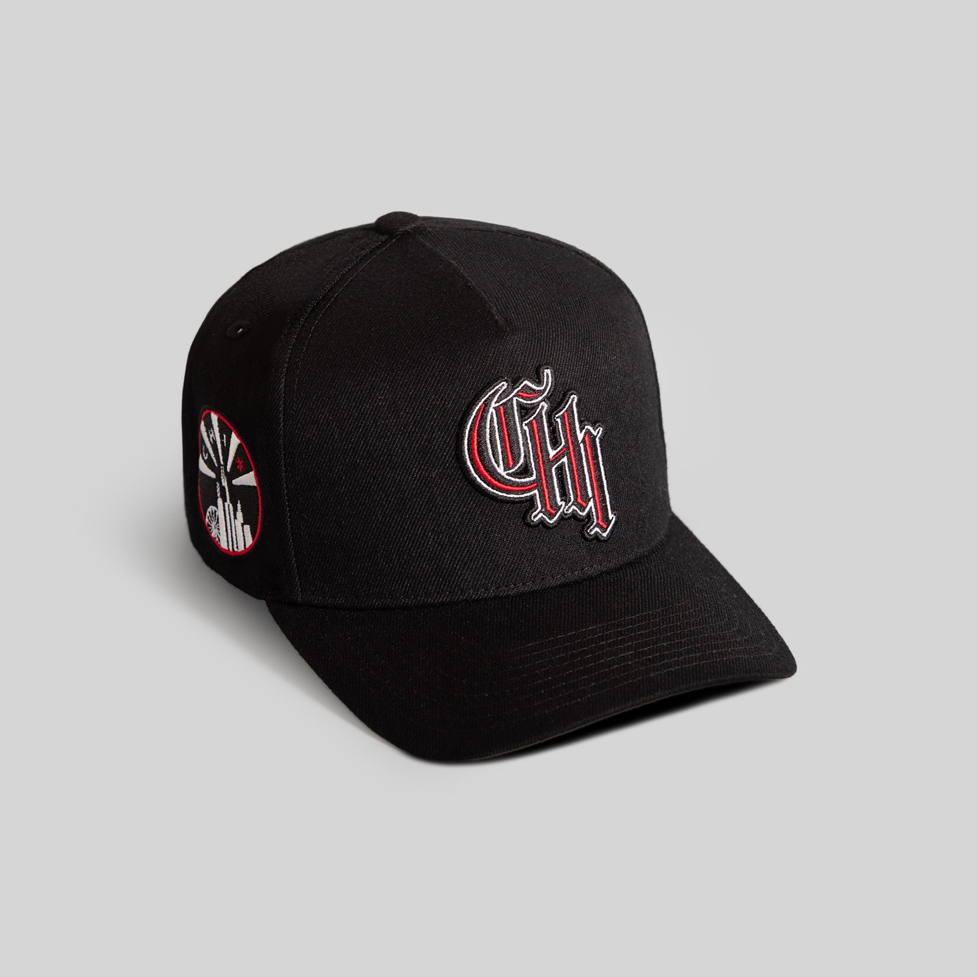 OLD ENGLISH CHICAGO BLACK TRUCKER