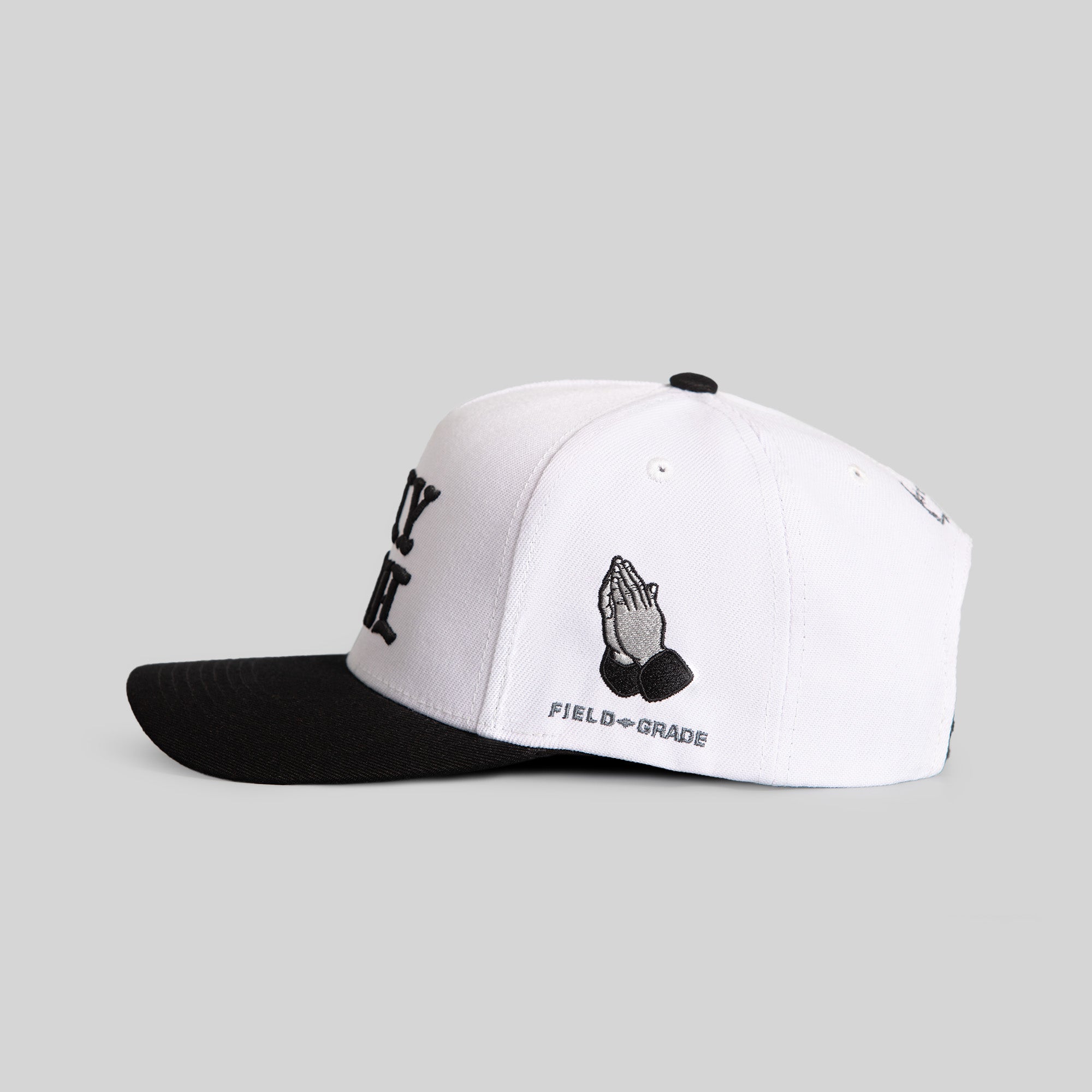 HOLY GRAIL WHITE BLACK TRUCKER