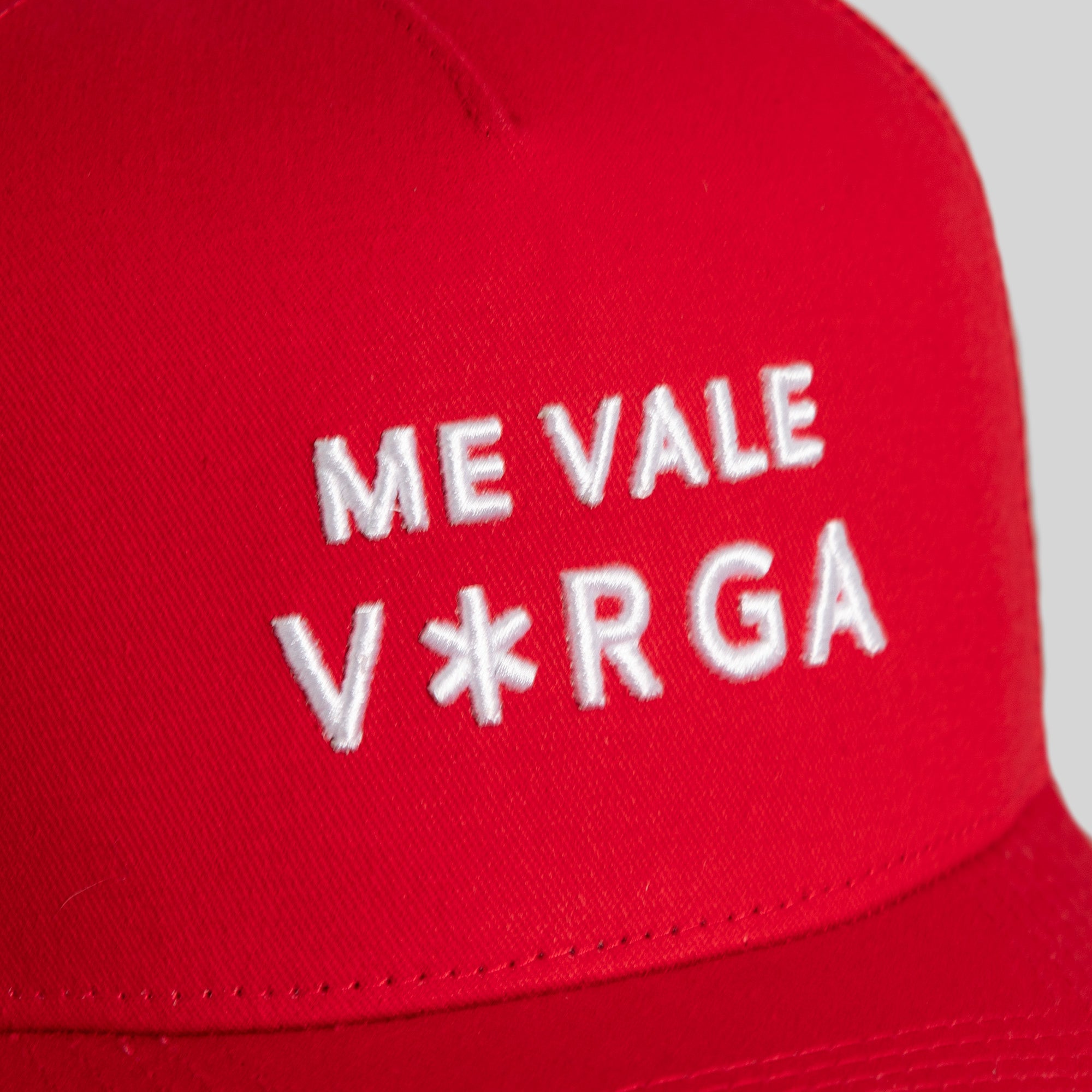 ME VALE VARSITY RED TWILL MESH TRUCKER