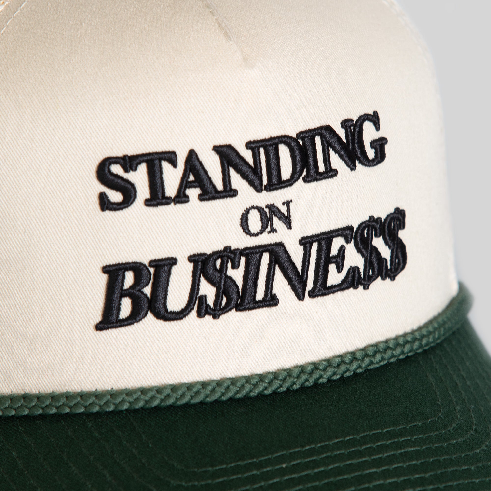 ON BUSINESS SAND FG GREEN TWILL MESH TRUCKER