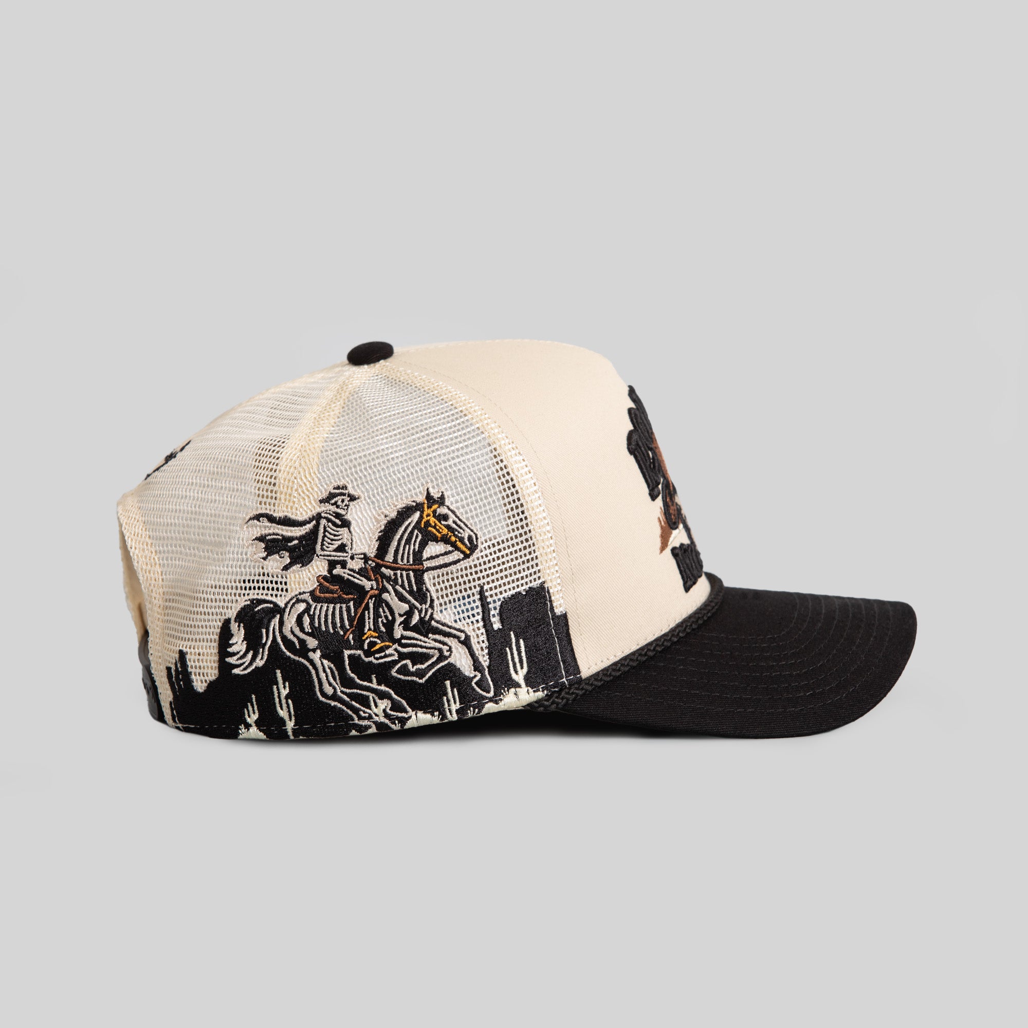 ROAD TO NOWHERE SAND BLACK TWILL MESH TRUCKER