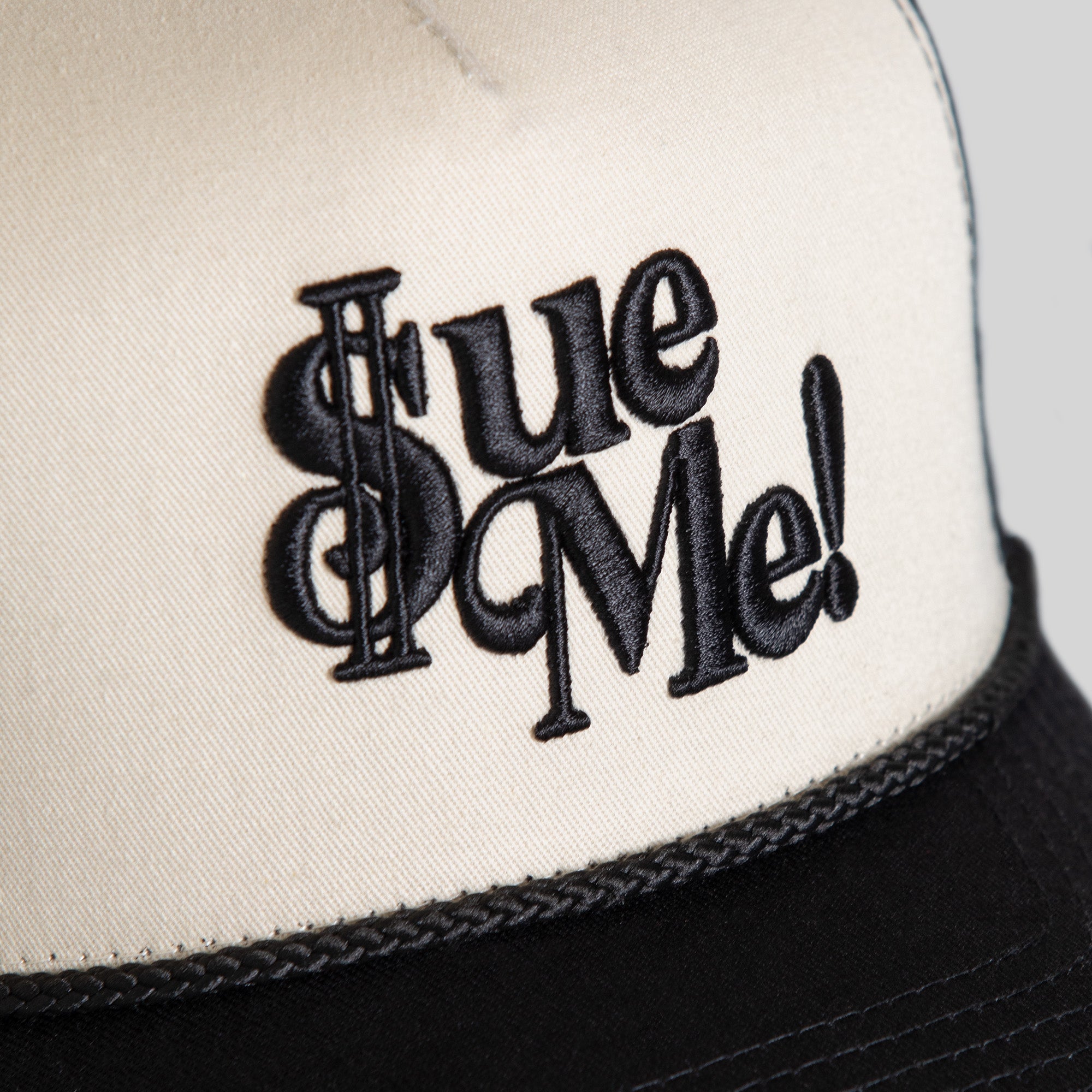 SUE ME SAND BLACK TWILL MESH TRUCKER